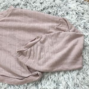 Brandy Melville Tops - Pink crop top Brandy Melville Tops - Pink crop top